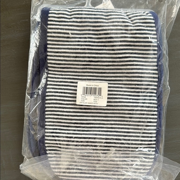 Gerber Baby burp cloth Bibs with Cat Design - Navy, Orange, White - Picture 3 of 5